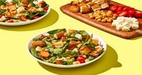 Spinach Caprese Salad Recipe | HelloFresh