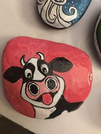 You can even make your own decoration during your leisure time. Maybe, you have no vacation plan during your holiday, so it is time to make something unique. The one of unique thing is rock painting ideas