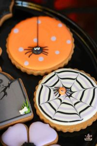 Fabulous Spider Treats For Halloween! - B. Lovely Events