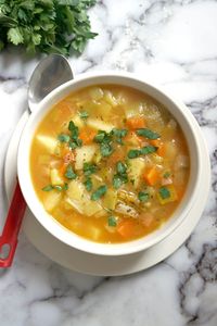 Chunky Leek and Potato Soup with no cream added, a healthy and nutritious vegetarian soup that the whole family can enjoy. It's ready in about 20 minutes or so, it's super easy to make, and delicious too.