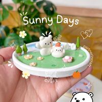 𐙚𝐏𝐚𝐫𝐭𝐧𝐞𝐫 𝐢𝐧 𝐂𝐫𝐚𝐟𝐭 ♡ Cute trinkets dish | Handmade Trinket dishes | Clay Jewelry Tray | Ring Tray, Cute Resin Kawaii, Clay Trinket tray Dimensions: Height: Approximately 6 cm Width: Approximately 11x11 cm Material: Air Dry Clay and Uv Resin Looking for a delightful way to desk decoration, store your jewelry or tiny treasures? Trinket Dish is here to bring some cheerful vibes to your space ✨ This trinket dish is perfect for desk decoration, keeping rings, earrings, and necklaces organized while adding a cute touch to your decor. 💞 Why the Trinket Dish is a Must-Have: Handmade & Unique:  From air dry clay and uv resin  Cute & Functional Storage:  Not only is this trinket dish irresistibly cute, but it's also a practical jewelry holder!  Color Disclaimer: Please keep in mind th