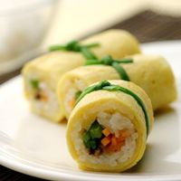 How to make omelet rice - egg rolls