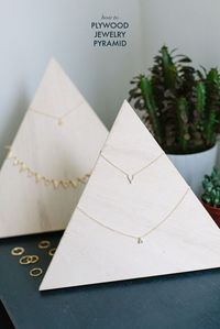 DIY PLYWOOD JEWELRY PYRAMID