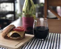 Whip up this delicious hamburger made with Missouri red wine | Red wine recipes | Dinner recipes | Make a better burger with this easy twist on a classic hardy dinner