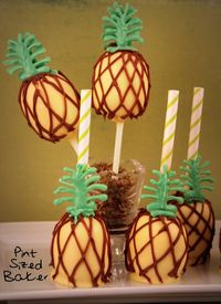 Cake pops para una fiesta tropical! Muy chulos! / Cake pops for a luau party! Cool!