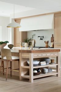 MAPLE ISLAND | Main Level — KRISTEN VEENSTRA INTERIORS