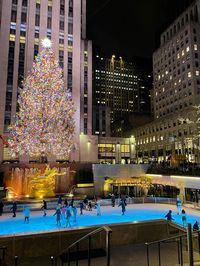 rockefeller center, new york at christmas, ice skating