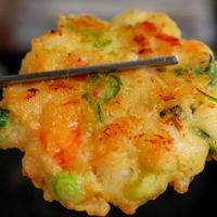 Seafood Pancakes (Haemuljeon: 해물전) recipe by Maangchi