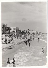 Beach scene, August 1959 - Florida International University (FIU) Library Digital Collection Repository System (dPanther)