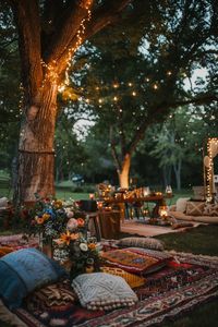 Create a magical day with affordable DIY decor for your intimate backyard wedding. 🌸✨