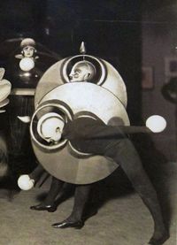 Oskar Schlemmer - Das Triadisches Ballett (The Triadic Ballet) 1922