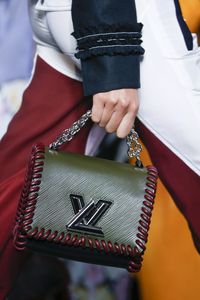 Louis Vuitton Spring 2016 Ready-to-Wear Accessories Photos - Vogue