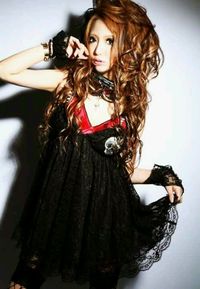 rokku / goth gyaru