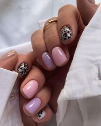 #CuteShortNails #NailDesigns #ChicShortNails #MinimalistNails #NailArt #PrettyNails #ShortNailIdeas #TrendyNails #SimpleNails #StylishNails