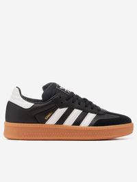 Un'icona intramontabile rivive con un tocco moderno e confortevole. Le adidas Samba XLG si distinguono per il loro design iconico, arricchito da influenze calcistiche e skate e da una tecnologia all'avanguardia per un comfort insuperabile. Tomaia in pelle Chiusura con lacci Linguetta imbottita Inserto integrale in EVA Fodera in pelle Suola in gomma Nero/bianco Vestibilità:Fit regular