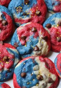 Patriotic Chocolate Chip Cookies - Cookies and Cups