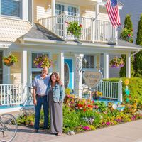 Michigan couple left their 9-5 jobs, started new adventure as Mackinac Island innkeepers - mlive.com