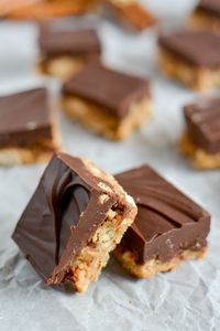 NO BAKE Chocolate Peanut Butter Pretzel Bites