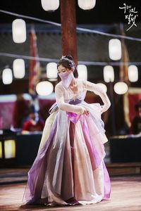 Từ hanbok tới thời trang hiện đại: Mãn nhãn với 8 phim Hàn có trang phục đẹp nhất màn ảnh