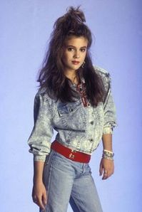 30 Photos of Alyssa Milano When She Was Young