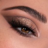 Set your sweetest looks in stone from ultra-cool smokey eyes to full-on sexy glam! This 30-pan palette (sister to our Stone Cold Fox Palette) amps up the bling with the coolest tones from silvers + grays to cool-toned mauves + neutrals. Featuring our ultra-pigmented, blendable pressed powder in Metallic, Pressed Glitter, Matte and Matte Sparkle finishes.