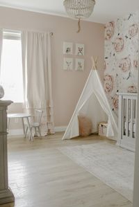 Get this Vintage Rug look: Baby nursery edition | @wilderwaythreads Baby nursery ideas, baby nursery decor, pink nursery, nursery design ideas, baby girls room, baby room, floral wallpaper, chandelier, nursery, nursery ideas, project nursery, pottery barn nursery, turkish vintage rugs, baby girl, baby shower, nursery inspiration, baby basinet, dockadot