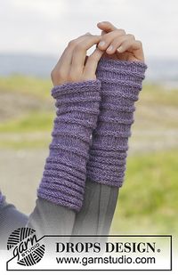 Ravelry: 158-6 Chloe Wrist Warmers pattern by DROPS design