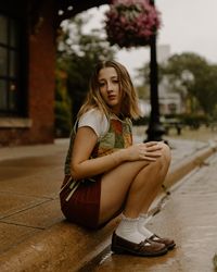 Come rain or come shine . . . . 📸 @amandaashleyphotography 🪡👚: @fatboyjeanne_ #model #photography #rain #brickroad #photoshoot #quilted #downtown #fashion