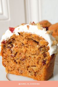 Décollage pour les Etats-Unis avec cette recette des muffins façon carrot cake, comme chez Starbucks ! Des gâteaux moelleux et délicieusement parfumés...