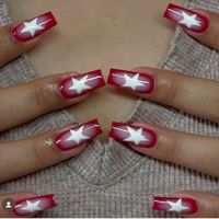 New In Box 24 Piece Per Box Color Tone: Red Nail Shape: Ballet Nail Length: Medium Nail Pattern: Star,Gradient Nail Finishes: Glossy