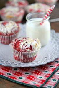 Red Velvet Muffins : perfect, festive breakfast recipe for the holidays.  These taste just like red velvet cake with a cream cheese swirl and a crumb topping.  Delicious!