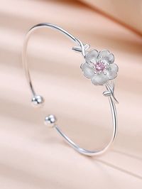 1pc Fashionable Elegant Floral Rhinestone Accent Bracelet Silver    Stainless Steel     Women Fashion Jewelry, size features are:Bust: ,Length: ,Sleeve Length: