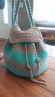 Slouchy Stripes Backpack - Free #Crochet Pattern