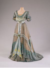 Evening Dress, 1907, Callot Soeurs, Paris. Bequest of Marjorie Merriweather Post, Hillwood Estate    Need t remember the color combo perfection