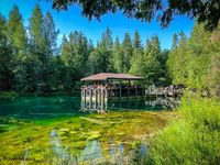 Breathtaking Kitch iti kipi Springs (The Big Spring) in the Palms Book State Park is One of the Best Places to Visit in Michigan's Upper Peninsula #kitchitikipi #kitchitikipiSprings #michigan #michiganupperpeninsula #michigantravel #michiganroadtrip #michiganbucketlist #MichiganUP