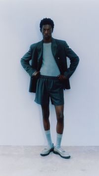 Held in Paris during Men’s Fashion Week, the Paul Smith Men’s SS24 show presents “The Suit (But Different)”, offering Paul’s look-by-look redefinition of smart dressing deconstructing the suit in all its forms.