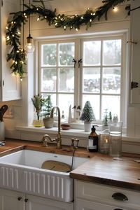 19 Small Apartment Christmas Decor Ideas For Every Room