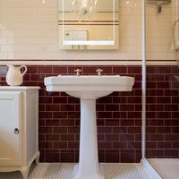 BURGUNDY BATHROOM IDEAS – Burgundy is more than just red. Burgundy is deep red that closely ties to rich and expensive flavors. The red shade represen...