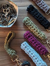 A quick and easy make, the Lavendar Fields Keychain is the perfect project for spring gifting. Grab your scrap yarn and give this pattern a whirl this spring!