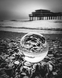 My crystal ball ain't so crystal clear First shots with this glass ball. Bit tricky to leave no fingerprints behind, but instant fun 😊 . .…