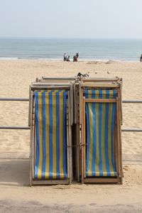 vintage beach chairs