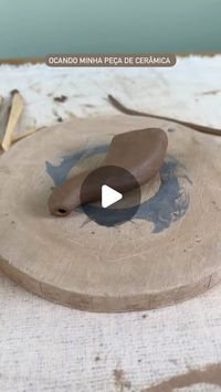 LuBentes Cerâmicas ® on Instagram: "Ocando o bico para o meu bule, que em breve vou postar aqui! Comenta se quiser ver o video dele!
.
#explore #explorepage #pottery #potterylove #instapottery #potterystudio #handmadeceramic #ceramic #handmadepottery #ceramicartist #ceramica #ateliedeceramica #ceramicaartesanal #ceramista #potteryart #potterymaking #clay #potterydesign #functionalceramics #ceramics #diy #tutorial #lubentesceramicas"