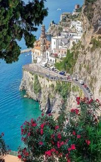 “We love italy Positano 💙💚”