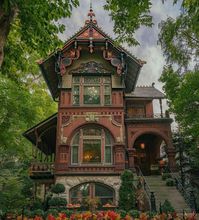 Weinhardt Mansion built in 1888 in Chicago, IL