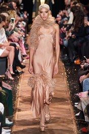 Michael Kors Collection Fall 2019 Ready-to-Wear collection, runway looks, beauty, models, and reviews.