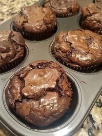 Valerie Bertinelli Recipes 😋 | I always make brownies in muffin pans | Facebook