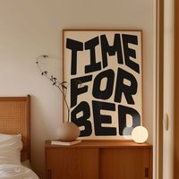 Schläfrige Seelen - das ist für Sie! Dieser Print ist der perfekte Schlafzimmer Print. Dieses witzige Bett Poster sagt alles! Es hat einen modernen und minimalistischen Stil und ist das perfekte Dekor für Eingangsbereiche, Wohnzimmer, Schlafzimmer, Küchen, Badezimmer, Schlafsäle und mehr! Es hat einen modernen und minimalistischen Stil und ist das perfekte Dekor für Eingangsbereiche, Wohnzimmer, Schlafzimmer, Küchen, Badezimmer, Schlafsäle und mehr! Unsere Poster werden mit einem hochwertigen, d