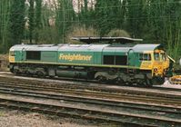 (C) 37190 "Dalzell" Freightliner Class 66/5,  Seen on the fuel point at Ipswich stabling point on the 2nd February 2005, was Class 66/5 No. 66532 "P&O Nedlloyd Atlas".