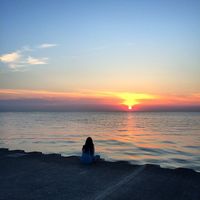 Sunrise in Chicago over Lake Michigan. Photo courtesy of brnkng on Instagram.