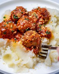 Tender & DELICIOUS Crockpot/Slow Cooker Meatballs